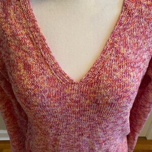 J Crew Pink Multicolor V-Neck Sweater 🩷
